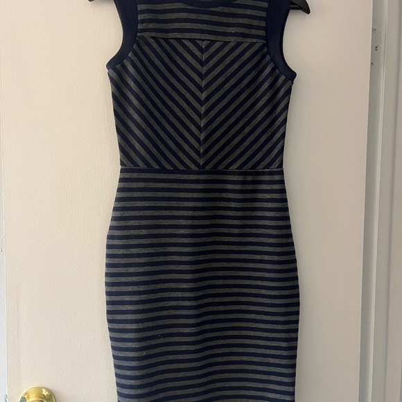 Navy & Grey Striped Bodycon Business Dress – XS - Picture 2 of 2